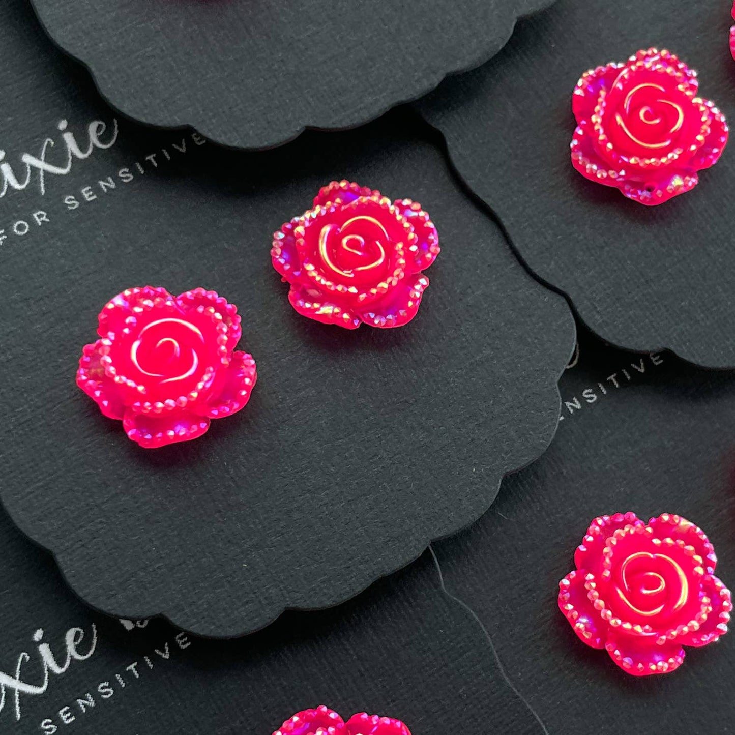 Dixie Bliss - Jewel Iced Flowers in Highlighter Pink