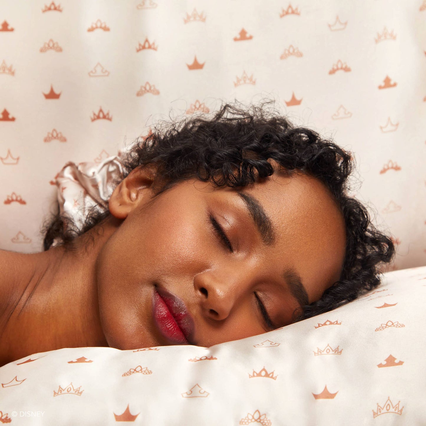 KITSCH - Disney x kitsch Satin King Pillowcase- Desert Crown