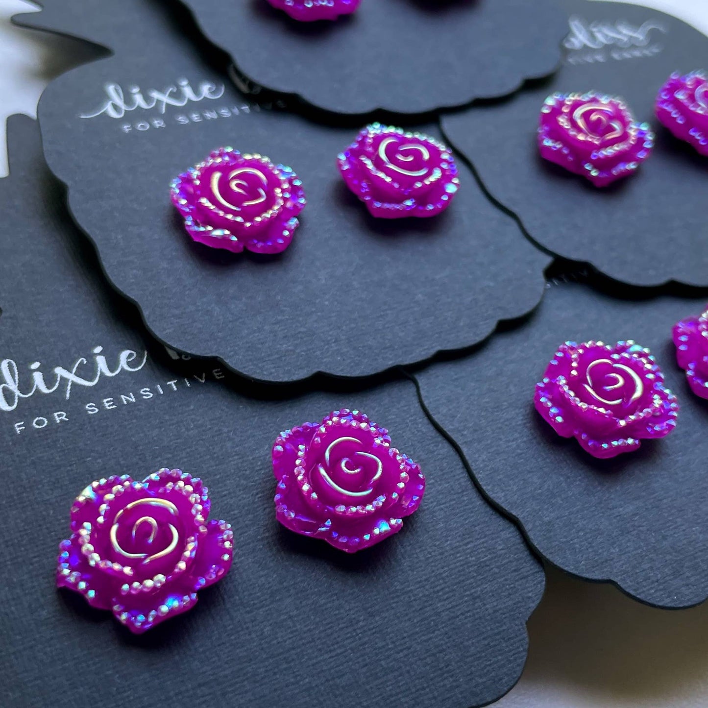 Dixie Bliss - Jewel Iced Flowers in Ultraviolet Glow