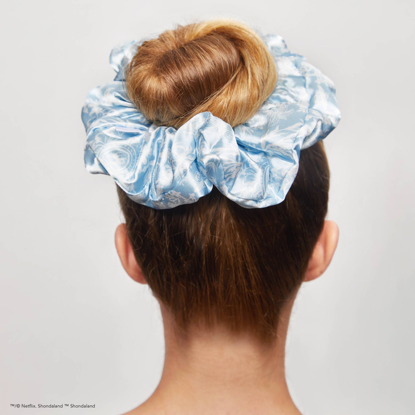 KITSCH - Kitsch x Bridgerton Satin Pillow Scrunchies / Toile De Blue