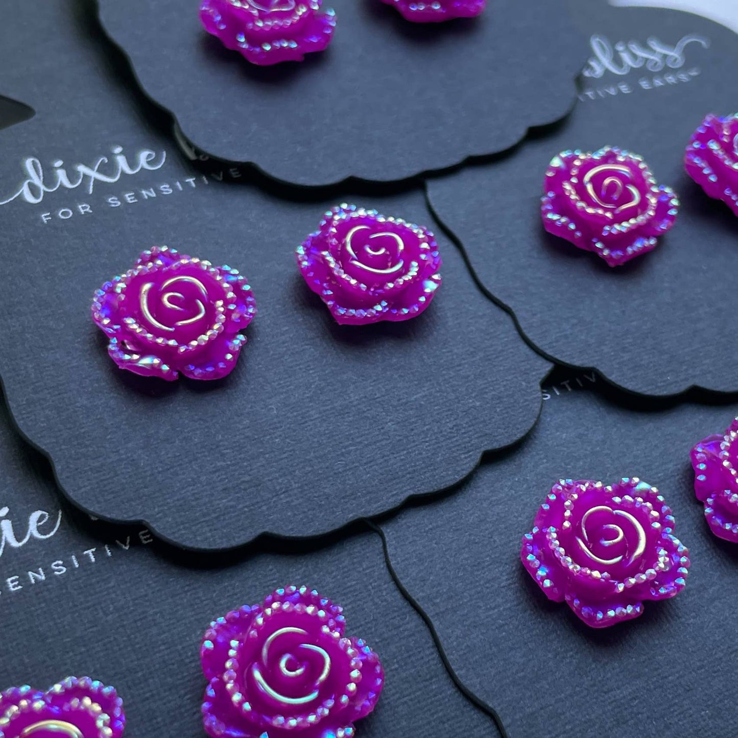 Dixie Bliss - Jewel Iced Flowers in Ultraviolet Glow