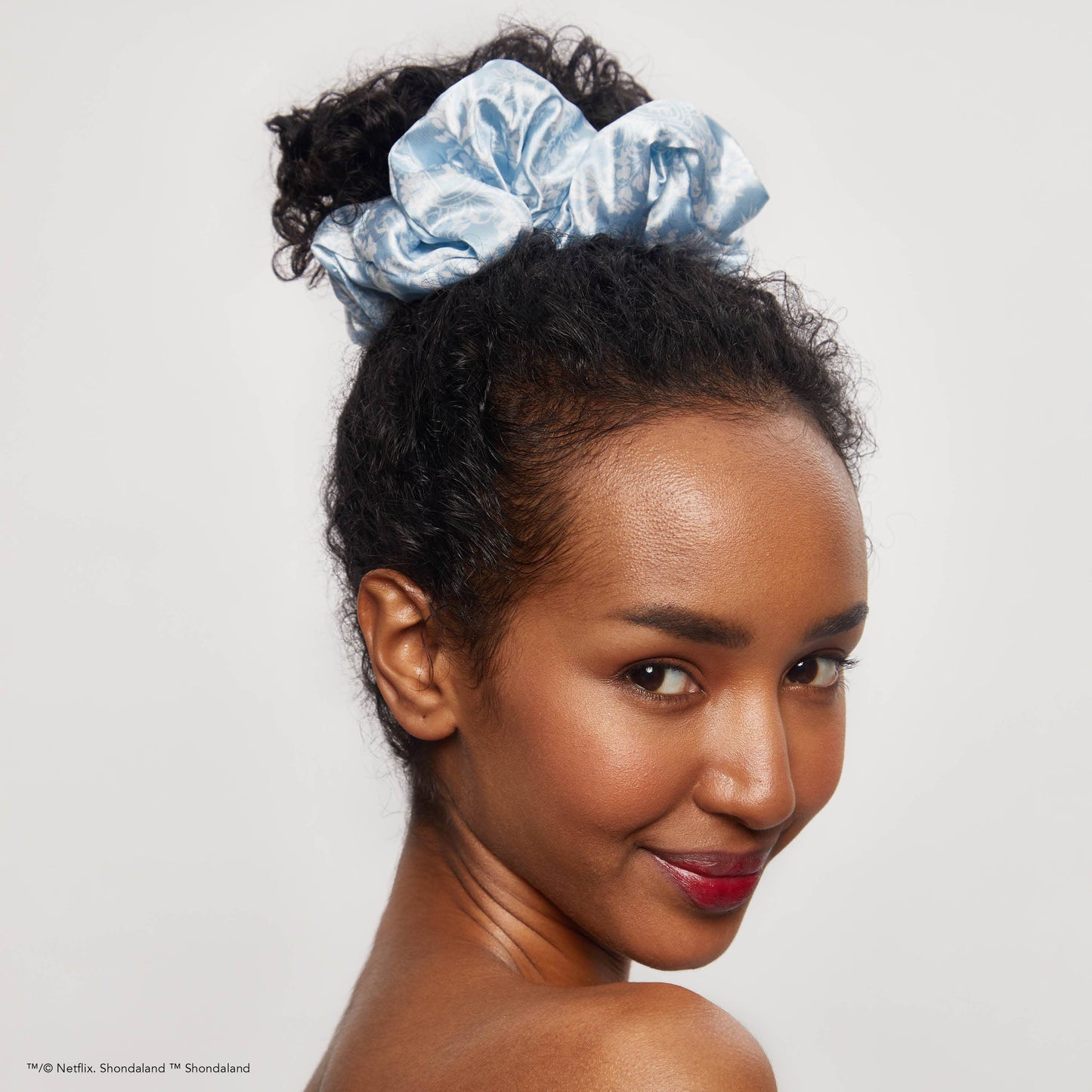 KITSCH - Kitsch x Bridgerton Satin Pillow Scrunchies / Toile De Blue